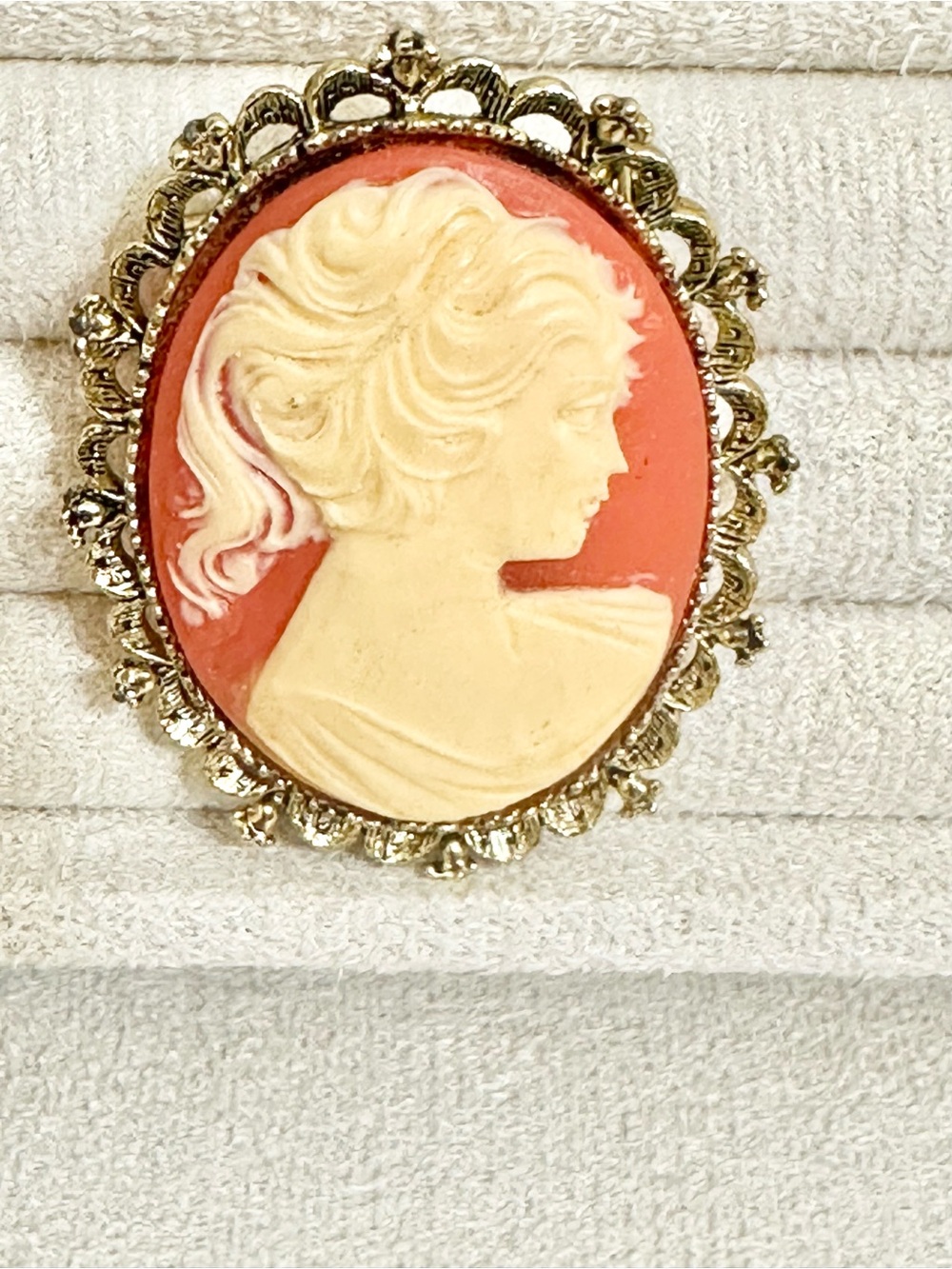 Late 1980s Vintage-Style Coral and Cream Cameo Brooch - SIGNED GERRY’S